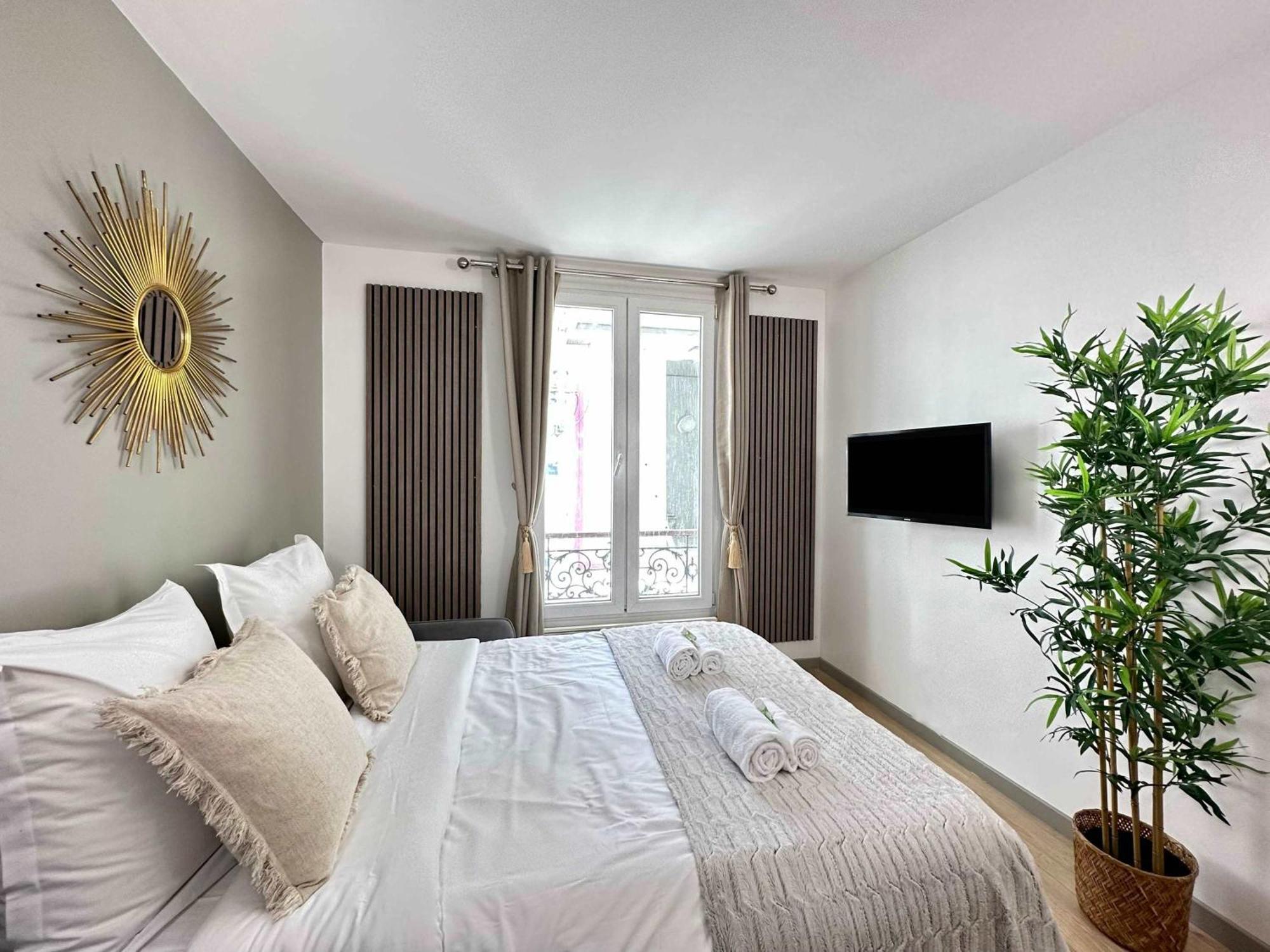 Comfortable Family Flat In Paris