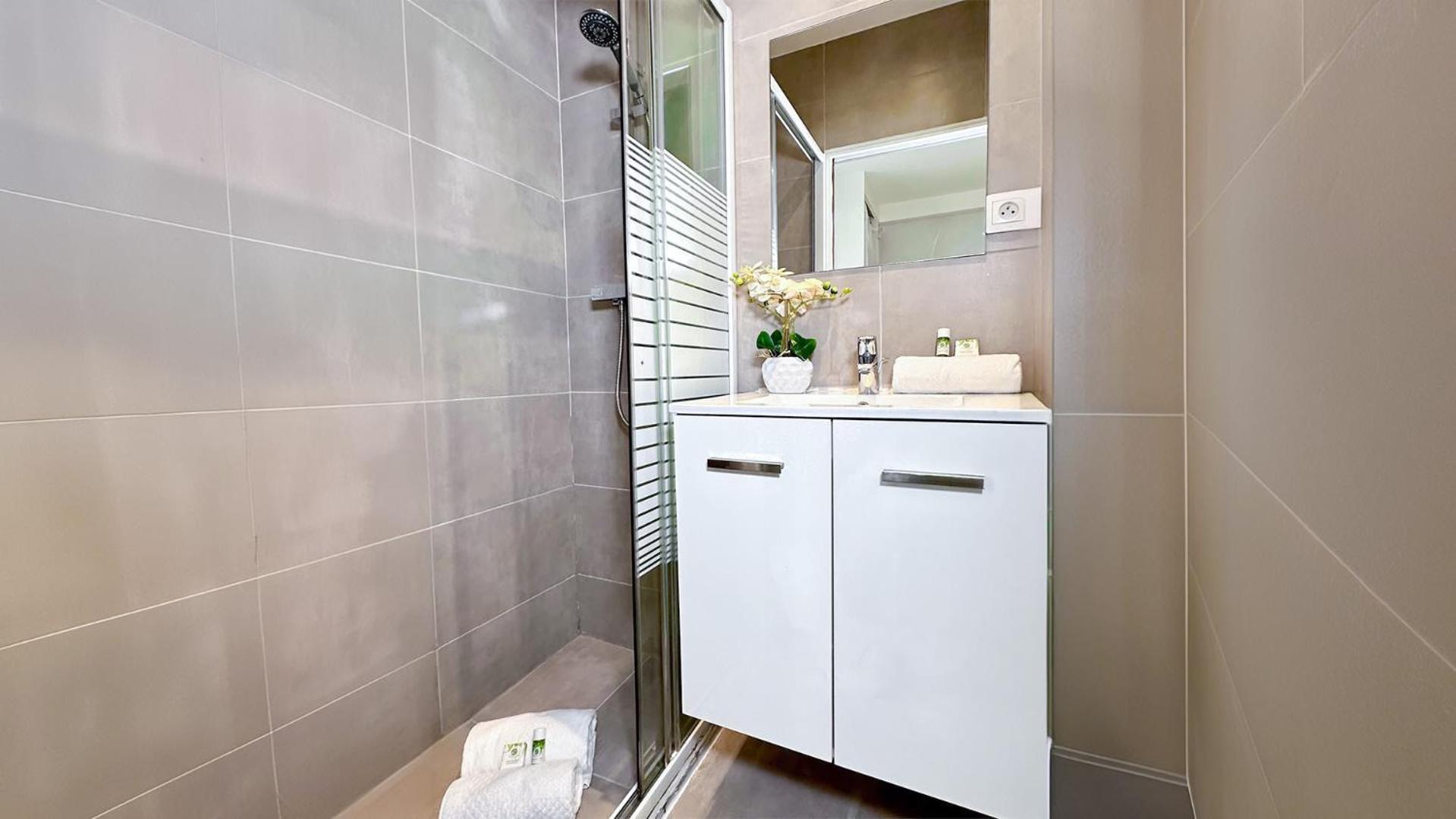 Comfortable Family Flat In Apartment Paris