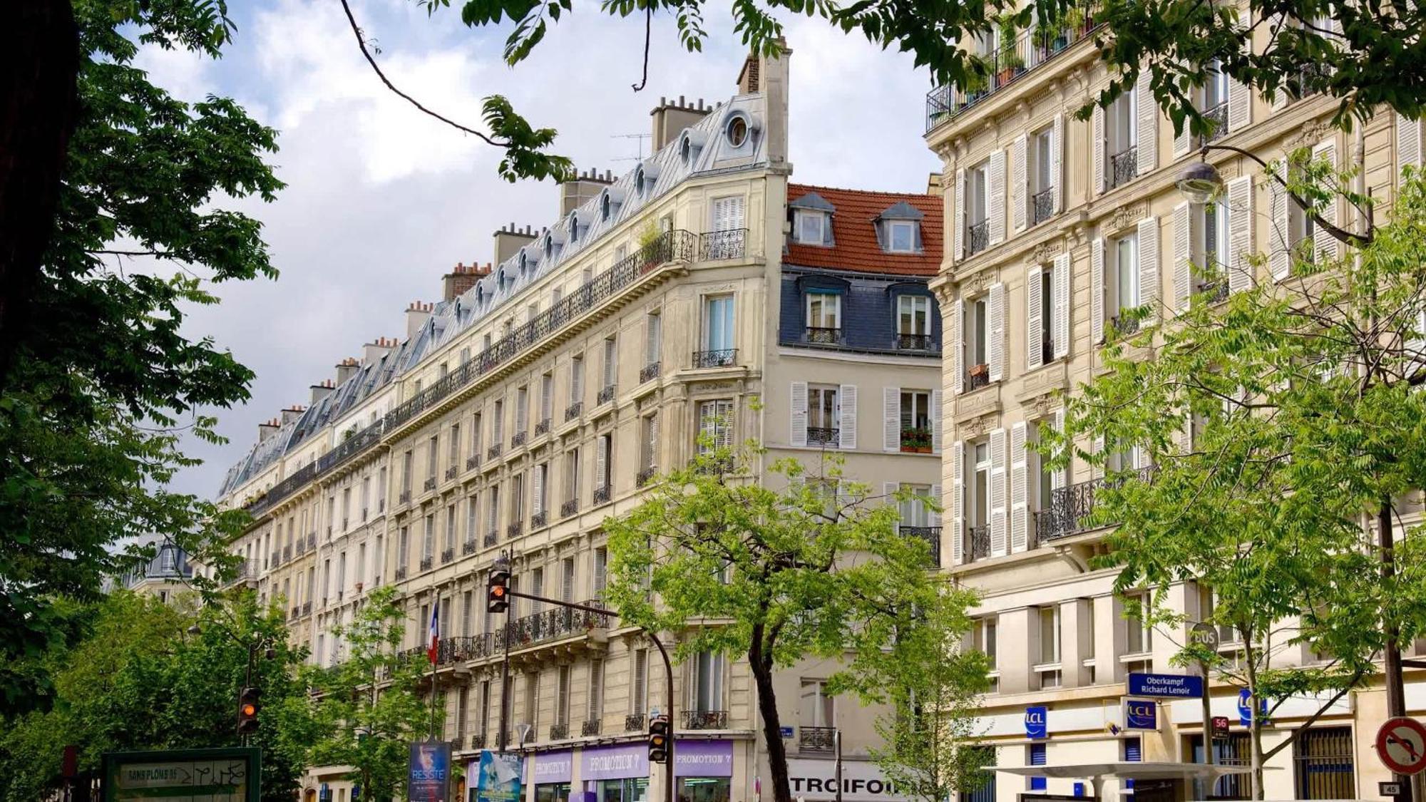 Comfortable Family Flat In * Paris